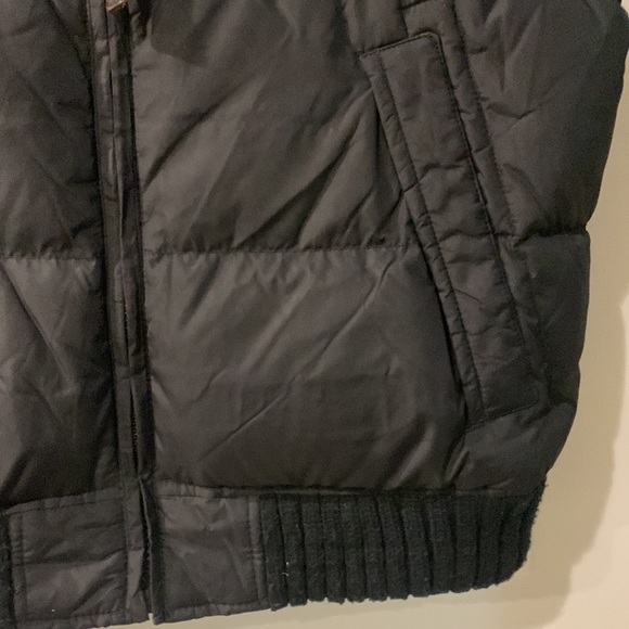 Mens American Eagle Down filled black Vest Size L - Picture 3 of 5